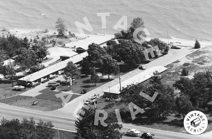 Aurora Resort Motel - 1983 Aerial (newer photo)